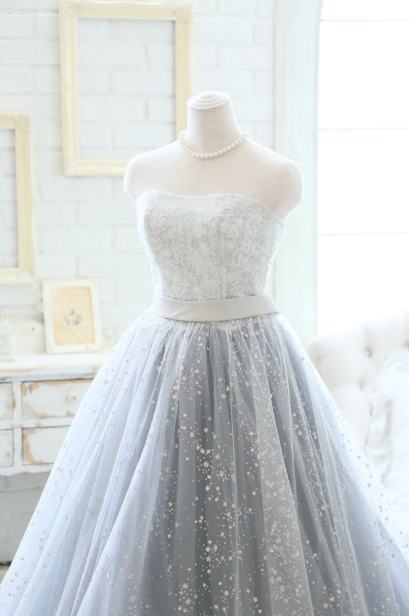 大流行 フォトジェニックなくすみカラーのドレスをご紹介 Aim札幌店